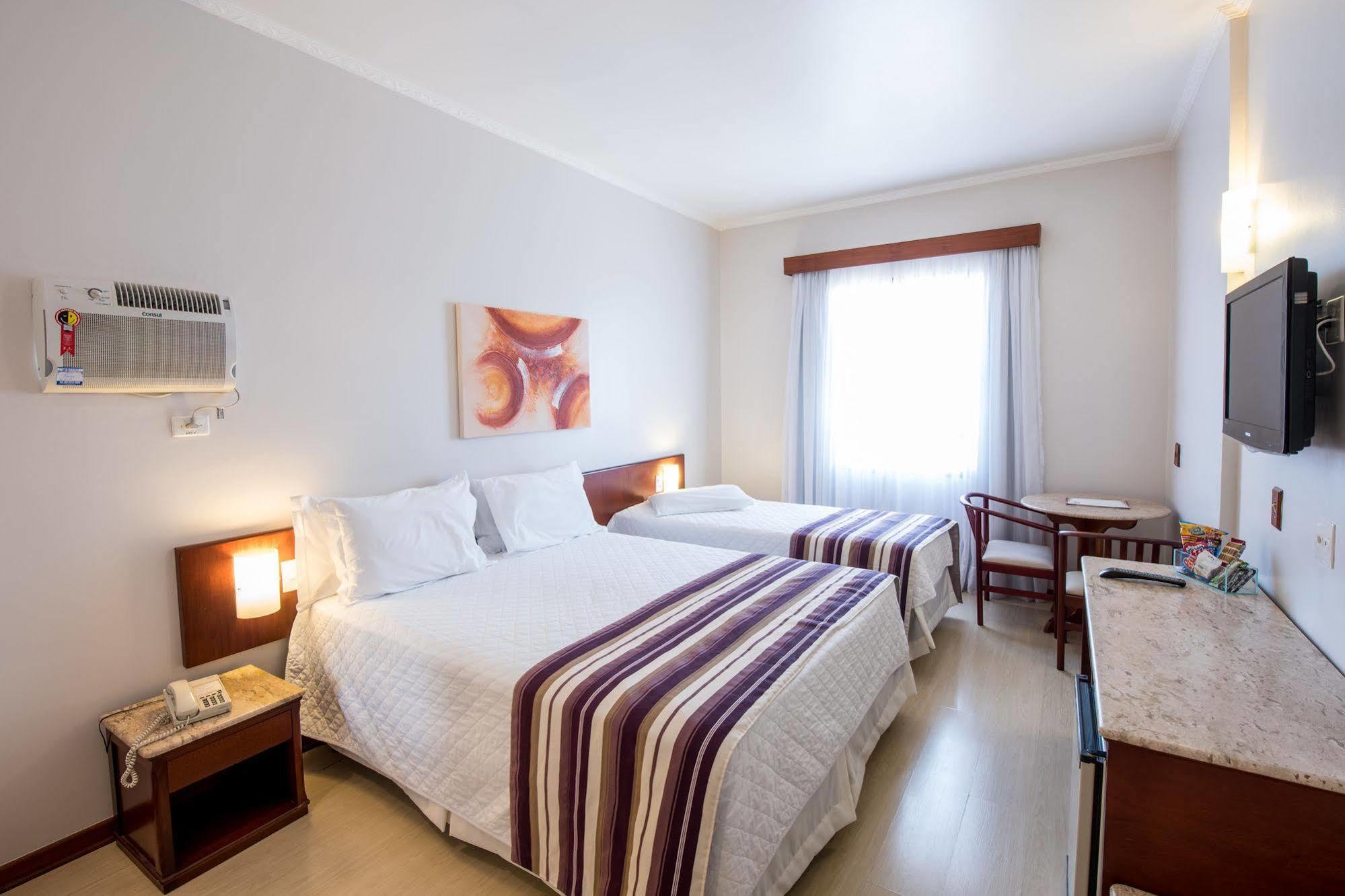 Hotel Carlton Plaza Посус-ди-Калдас Экстерьер фото