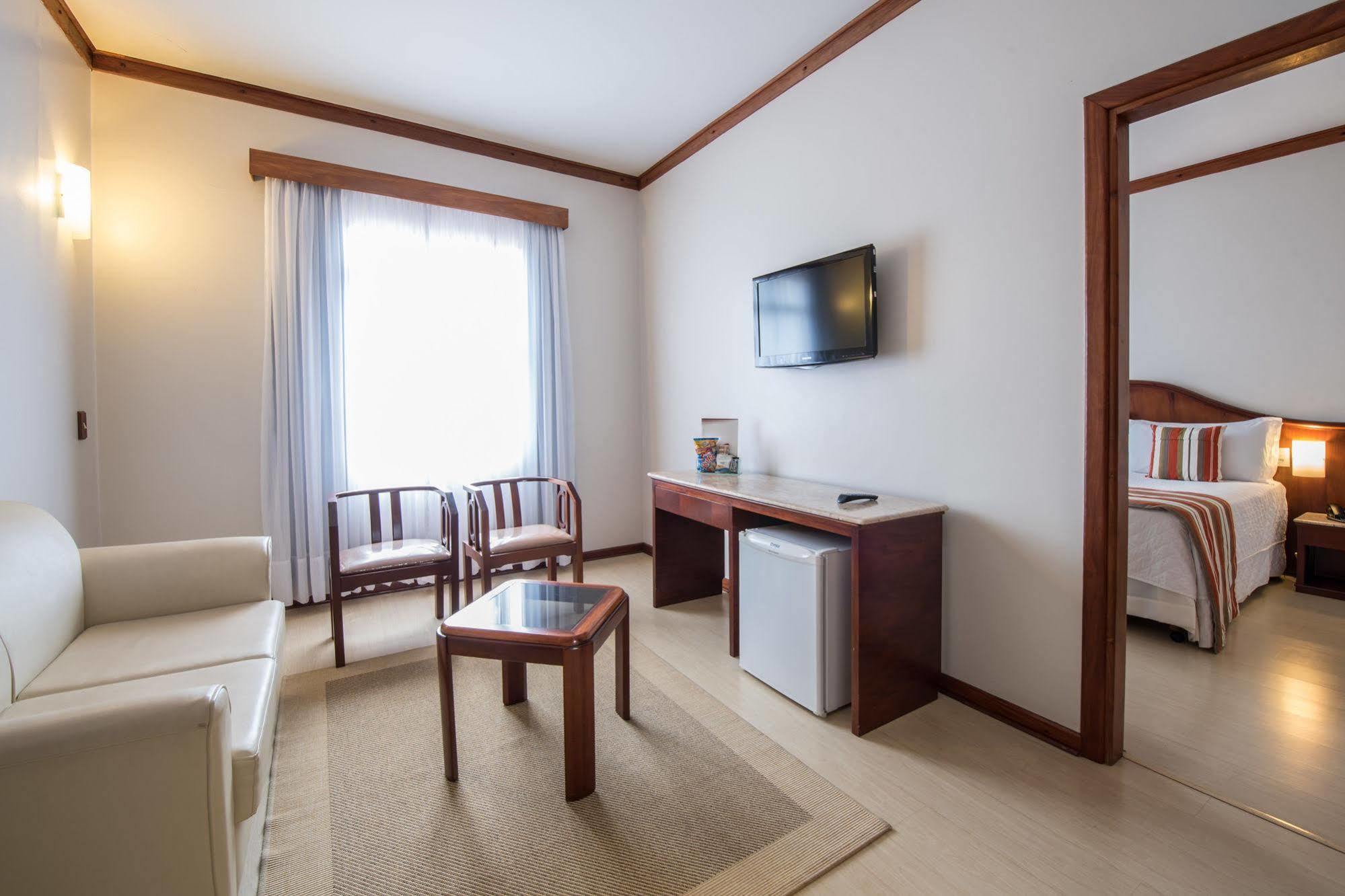 Hotel Carlton Plaza Посус-ди-Калдас Экстерьер фото